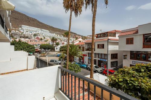 One bedroom with views of Los Gigantes — 4-Star Luxury Hotel in Santiago Del Teide, Spain