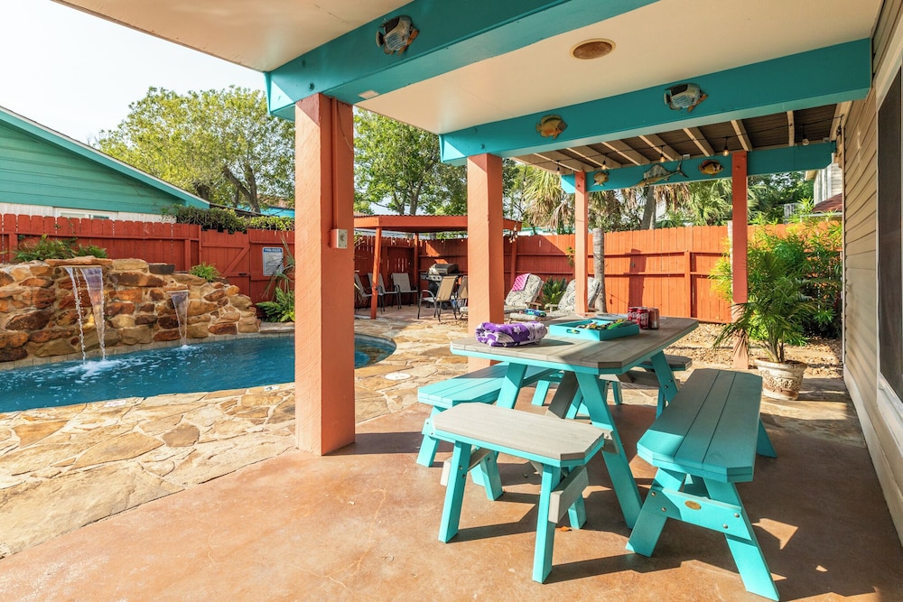 Tortuga Inn - photo 31