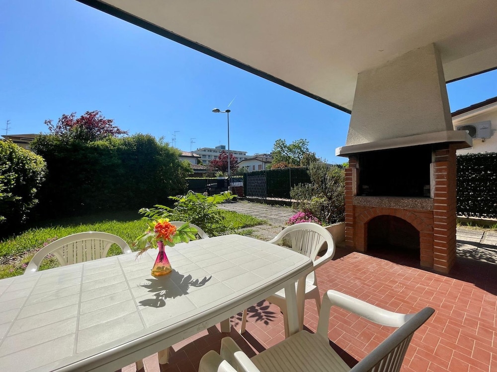 Villa With Private Garden — 4-Star Luxury Hotel in Caorle, Italy