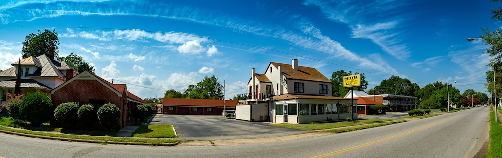 Coach House Inn - featured photo