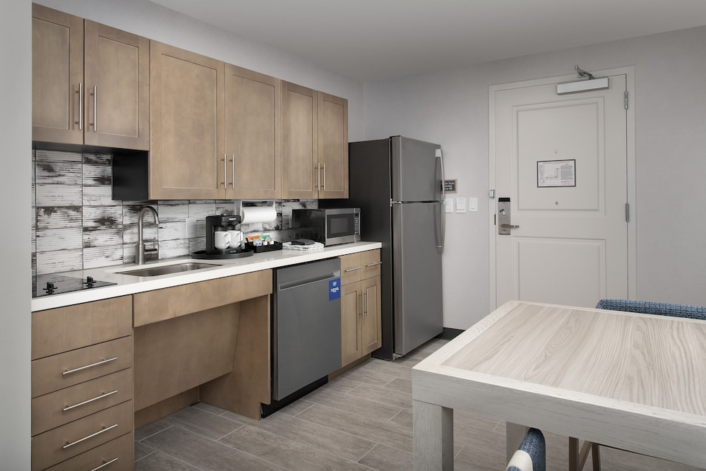 Homewood Suites by Hilton Louisville Airport - photo 6