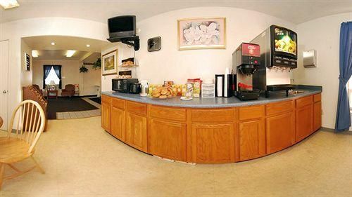 Rodeway Inn Woodbridge - photo 10