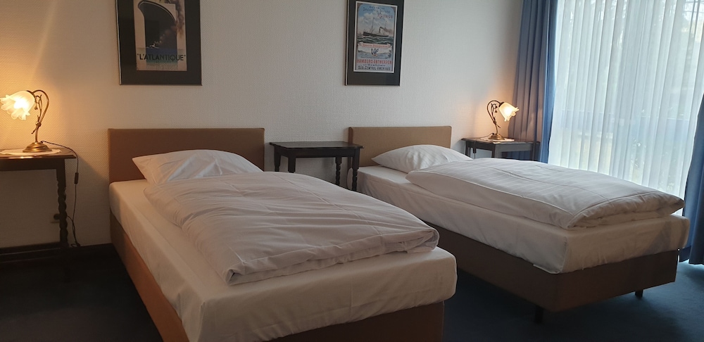 Hotel am Kamp — Laatzen — photo 4