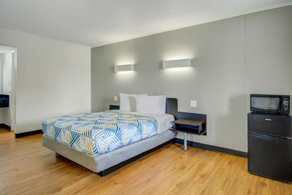 Motel 6 Lima OH - photo 11
