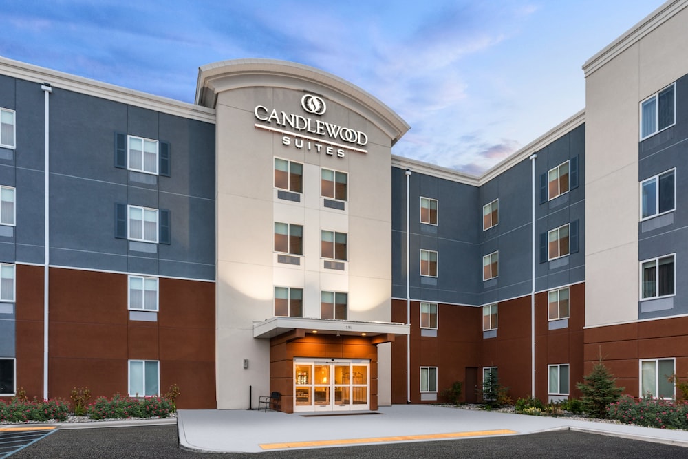 Candlewood Suites Fairbanks by IHG - carbon neutral hotel in Fairbanks