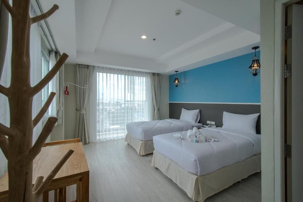Prachuap Grand Hotel in Prachuap Khiri Khan, Thailand