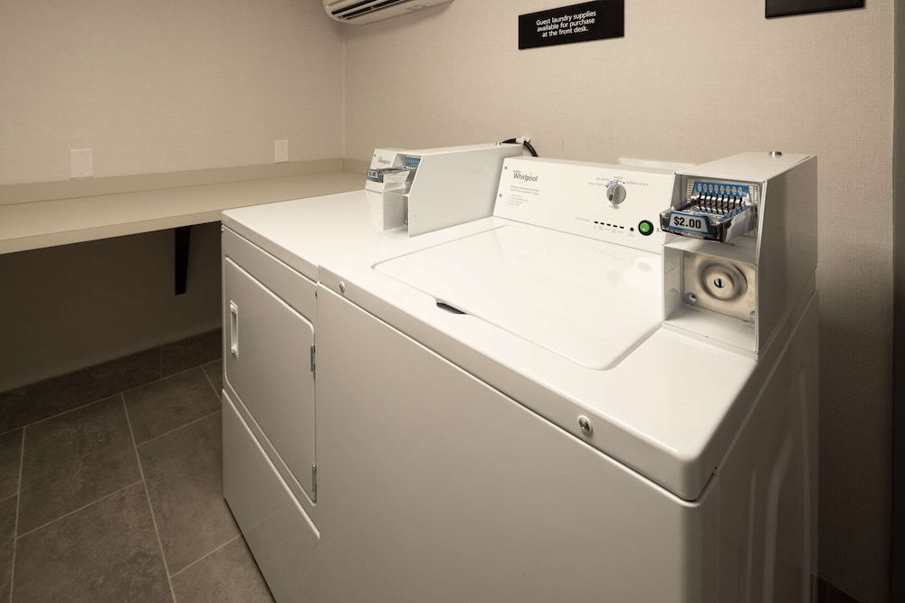 Hampton Inn Asheville Tunnel Rd. - photo 26