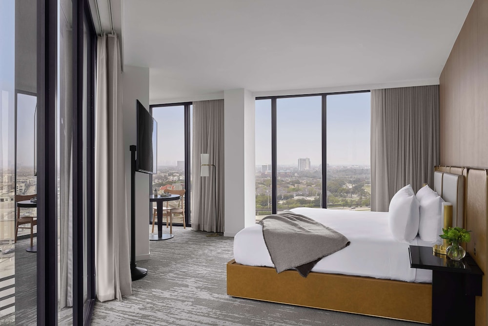 C. Baldwin Curio Collection by Hilton - photo 10