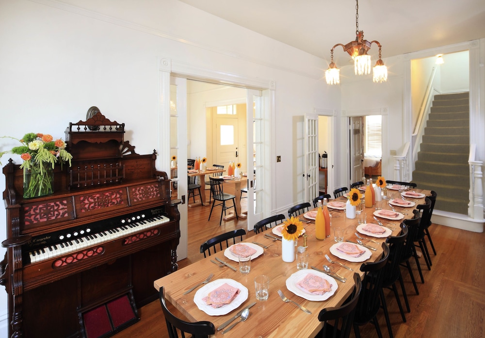 Grape Leaf Inn - photo 37