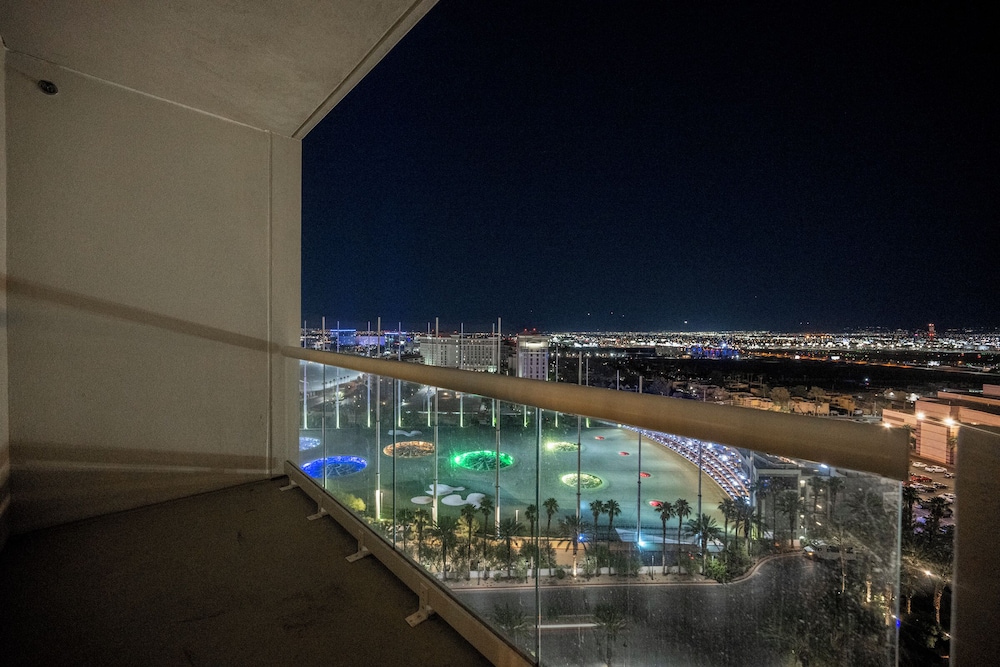 StripViewSuites at Signature - photo 178