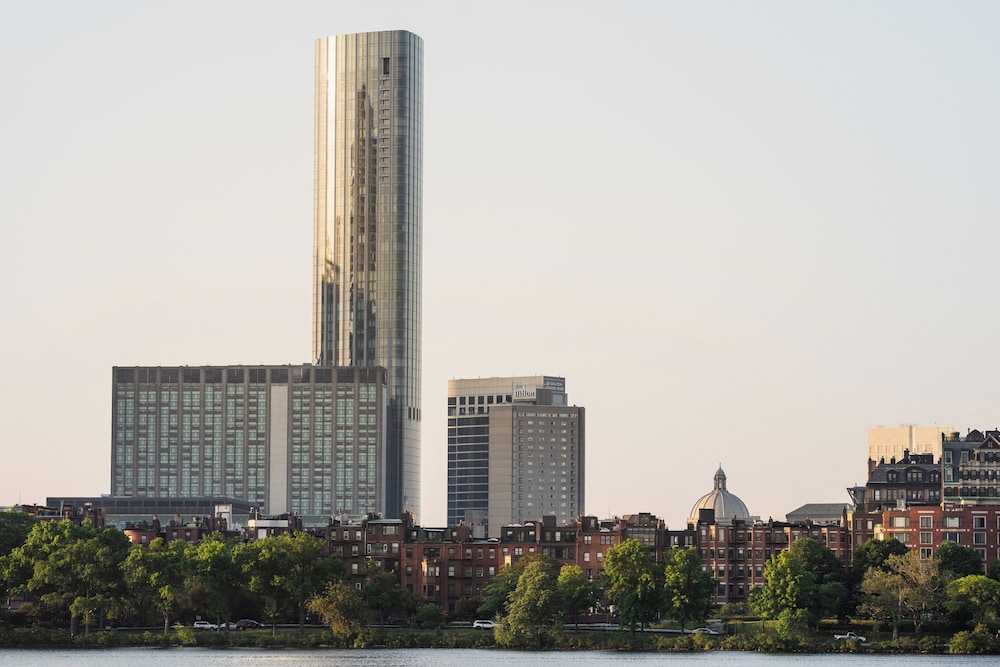 Four Seasons Hotel One Dalton Street Boston - photo 2
