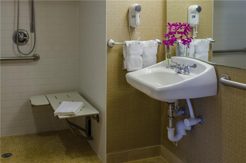 Beacon Hotel & Corporate Quarters - photo 42