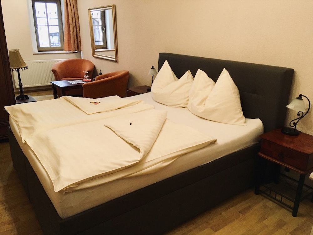 Atmosfera - carbon neutral hotel in Loket