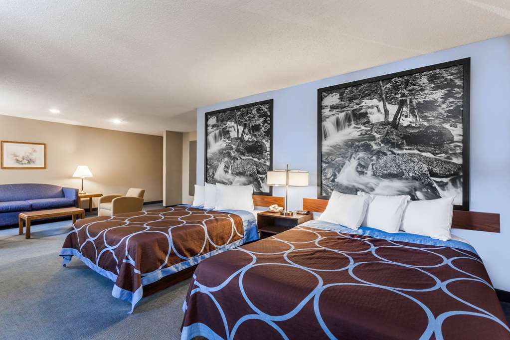 Super 8 by Wyndham East Stroudsburg Poconos - photo 7