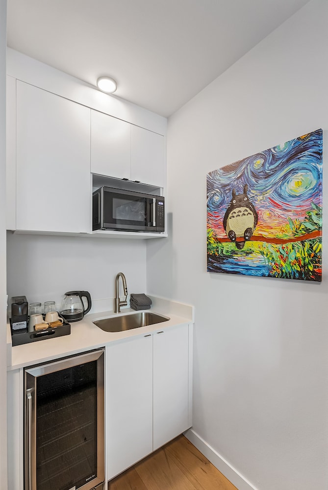 Back To The Future Sweet Suites - photo 9