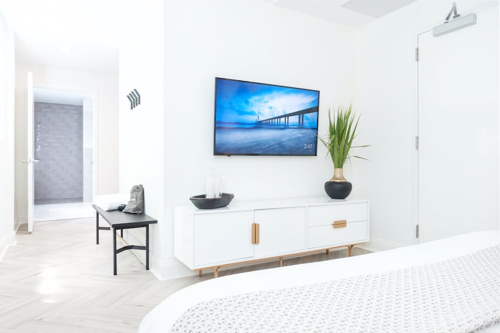 Luxuri Suites - photo 25