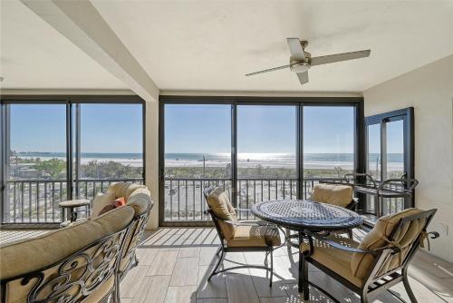 Crescent Royale Condominiums 501 — 4-Star Luxury Hotel in Siesta Key, United States