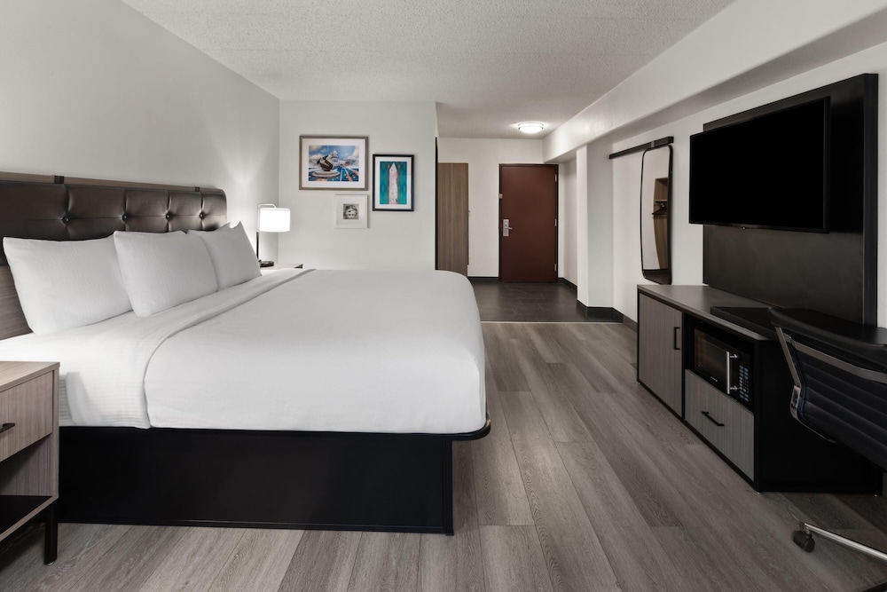 La Quinta Inn & Suites Washington DC Capital NoMA - photo 25
