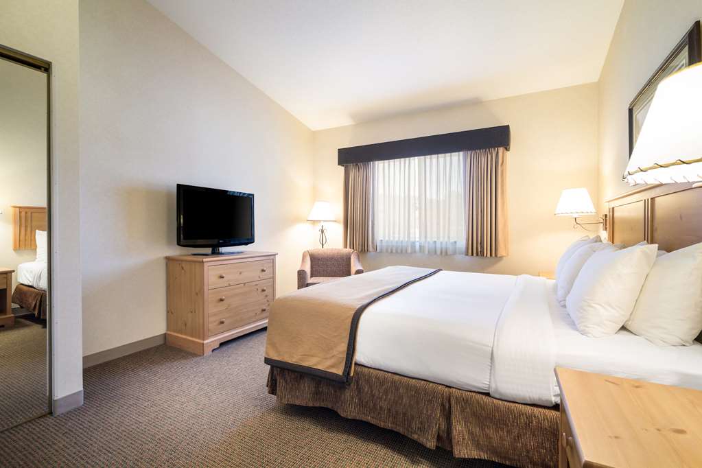 Best Western Golden Spike Inn & Suites - photo 21