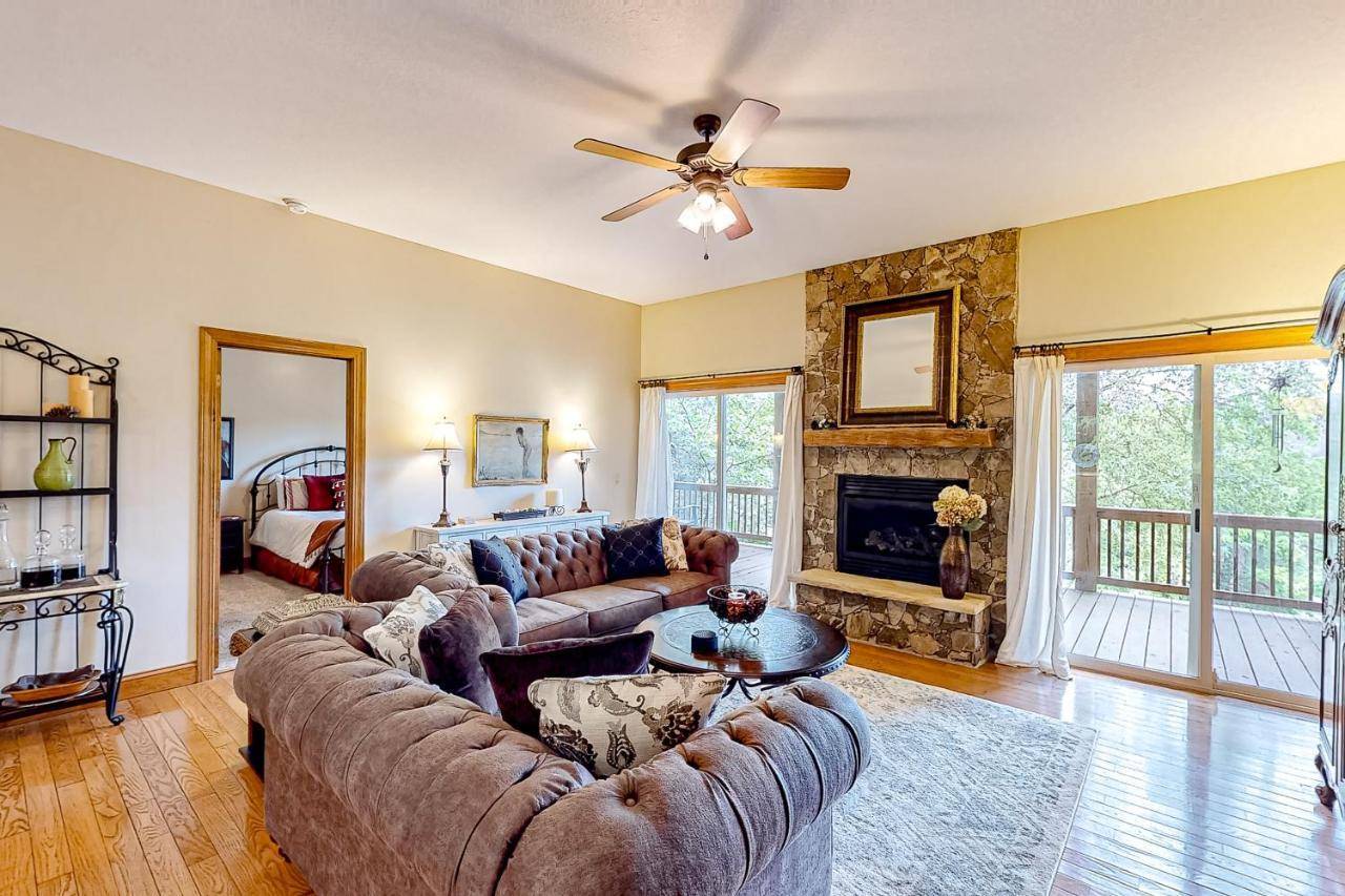 Link Vacation — 4-Star Luxury Hotel in Whittier, United States