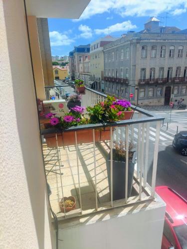 Lx Factory Apartment Lisbon Style Spacious & Bright Congress Centre — 4-Star Luxury Hotel in Lisbon, Portugal