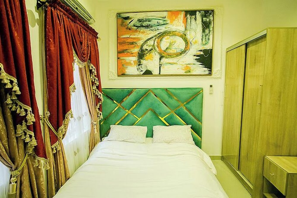 Zinq Bridge Aparments — 4-Star Luxury Hotel in Abuja, Nigeria
