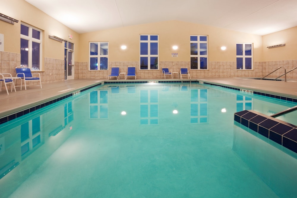 Holiday Inn Express & Suites Antigo by IHG - photo 24