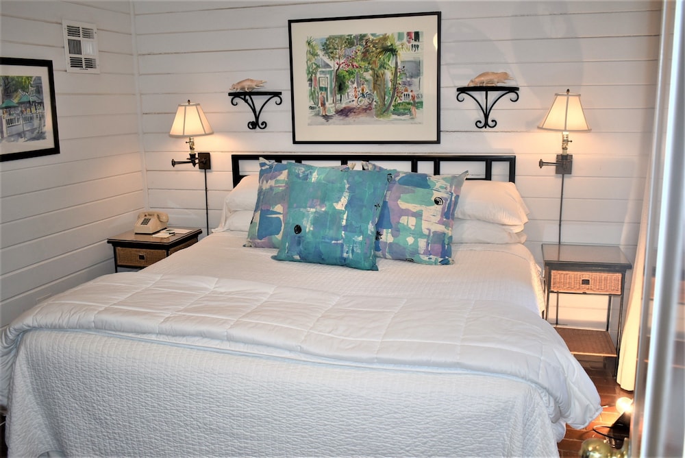 Simonton Court Historic Inn & Cottages - photo 29