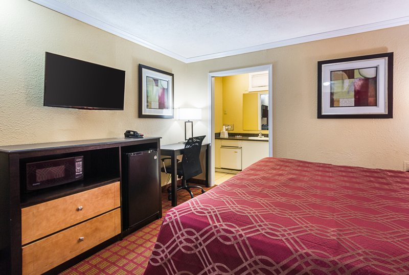 Rodeway Inn West Dodge - photo 11