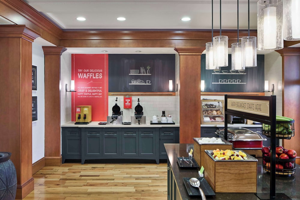 Hampton Inn & Suites Saratoga Springs Downtown - photo 70