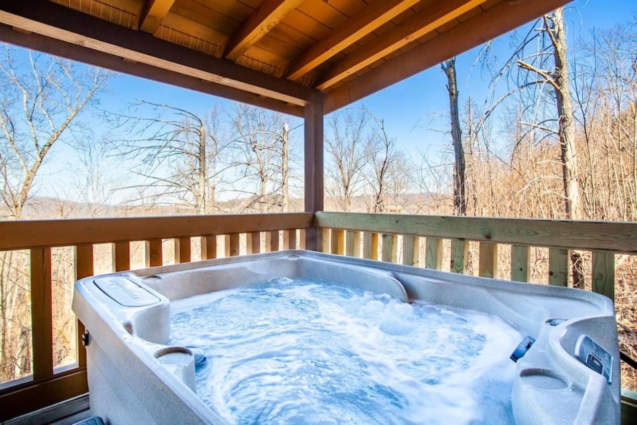Whisk A Way with Hot Tub Pool Table and Jacuzzi in Gatlinburg, United States