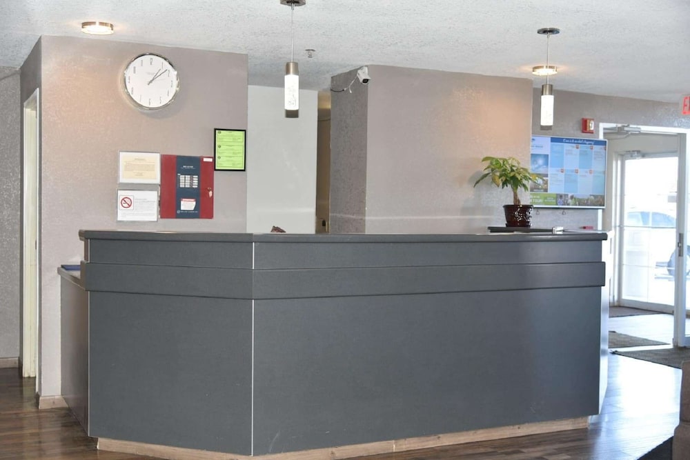 Microtel Inn & Suites by Wyndham Fond Du Lac - photo 3