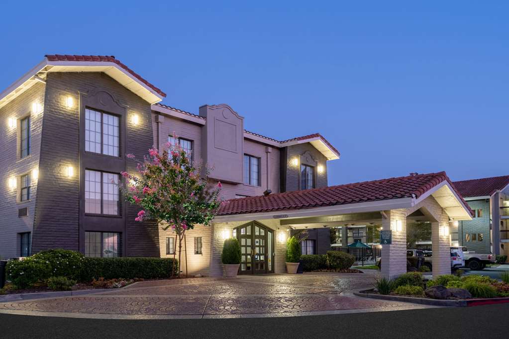 La Quinta Inn by Wyndham Sacramento North - photo 2