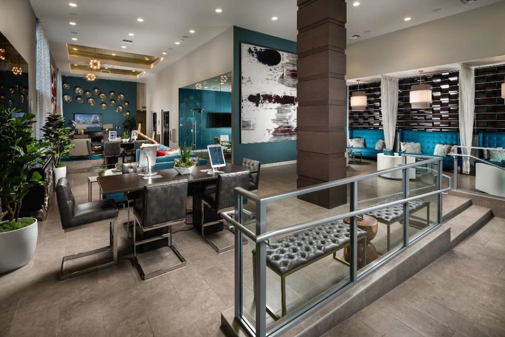 Resort Style Suites in Downtown LA - photo 46