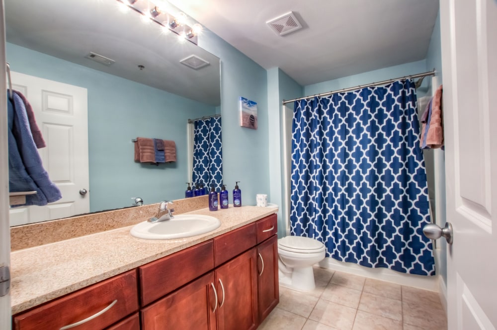 Laketown Wharf Resort by Aneliya's Rentals - photo 782