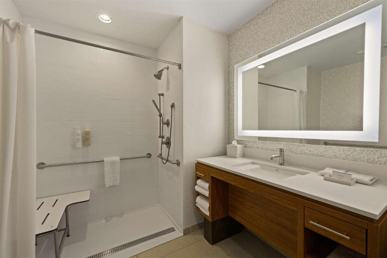 Home2 Suites by Hilton Baytown - photo 25