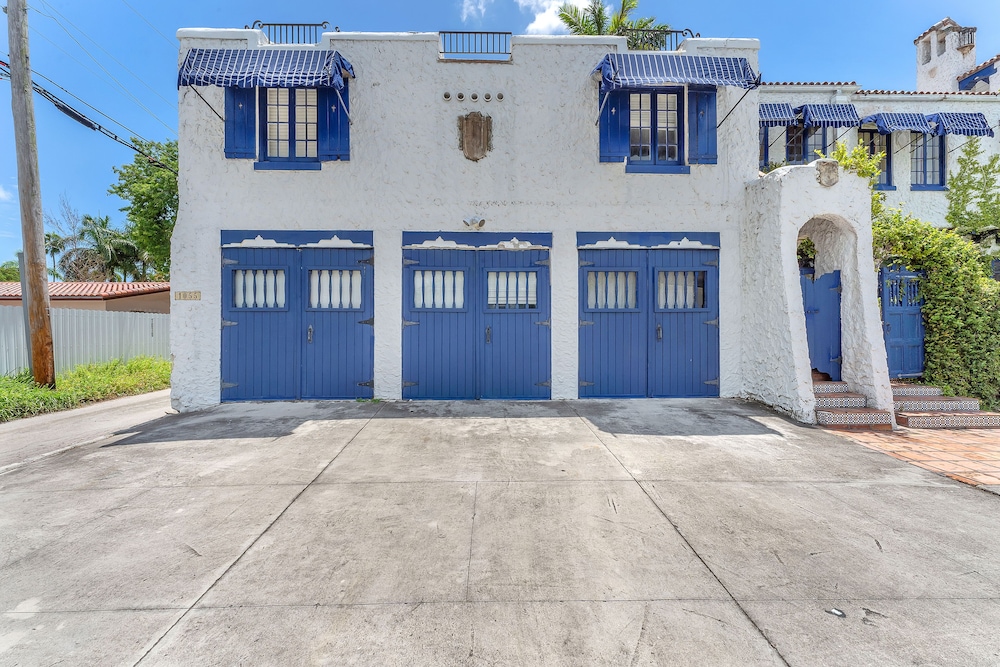 Young Mansion - photo 133