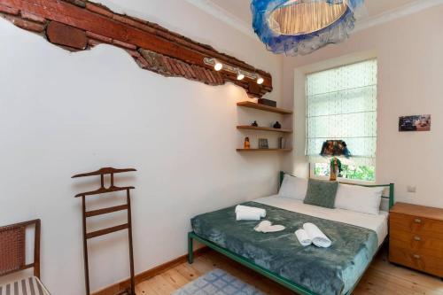 3BR Triplex w Terraces Heart of Tbilisi By Wehost