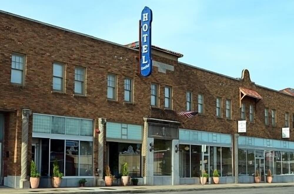 The Campbell Hotel on Route 66 - photo 71