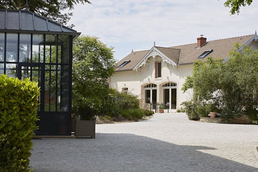 Evidence Maison D'hotes — 4-Star Luxury Hotel in Mercurey, France