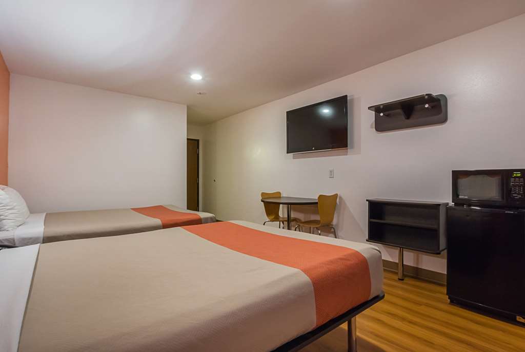 Motel 6 Marshalltown IA - photo 12