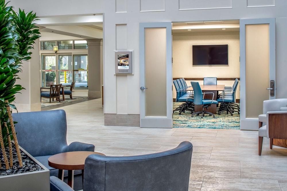 Embassy Suites by Hilton Seattle Tacoma International Airport - photo 55