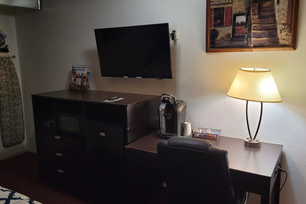 Astro Motel - photo 15