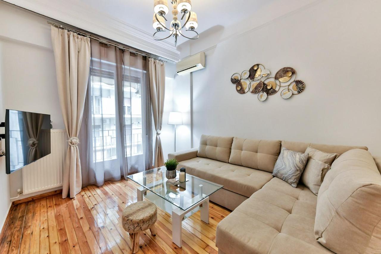 Porto Sea View Apartments Mitropoleos 127 — 4-Star Luxury Hotel in Thessaloniki, Greece