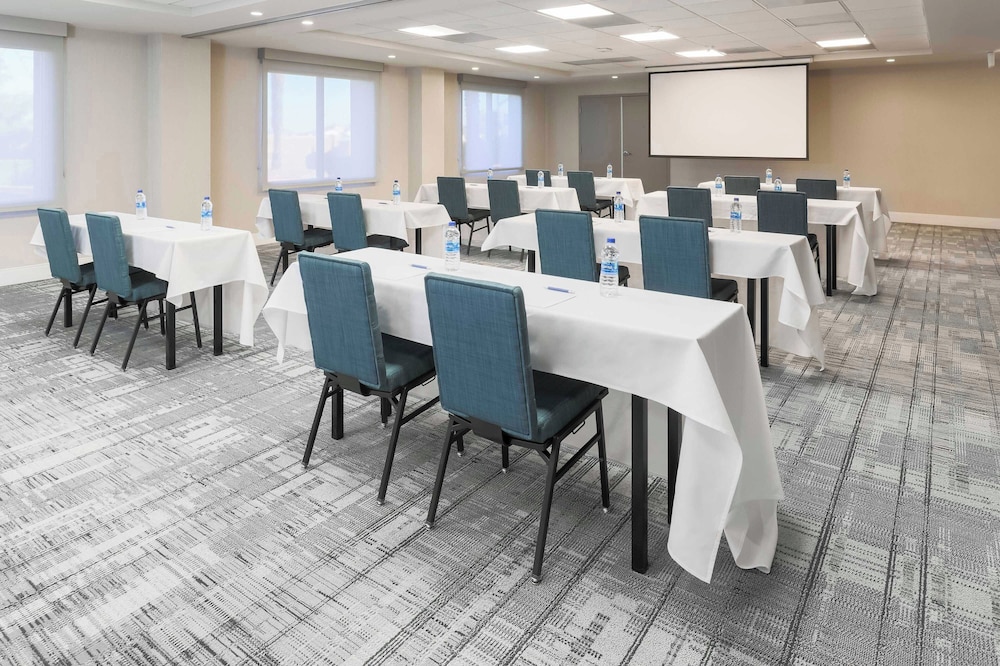 Four Points by Sheraton Ontario Rancho Cucamonga - photo 30