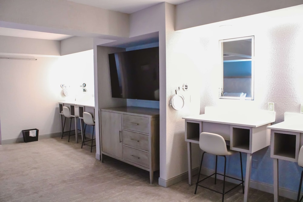 DoubleTree by Hilton Phoenix Mesa - photo 23