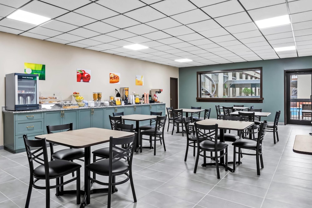 Quality Inn Harvey New Orleans - photo 24