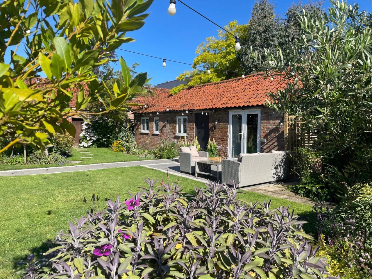 The Old Stable Rustic Charm Modern Comforts in Wisbech, United Kingdom