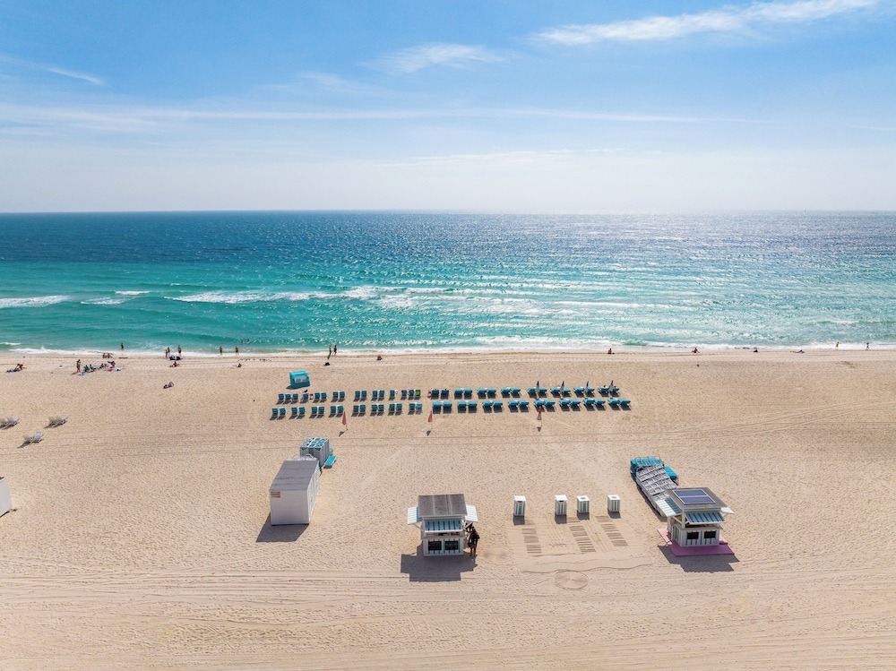 The Savoy Hotel & Beach Club - photo 100