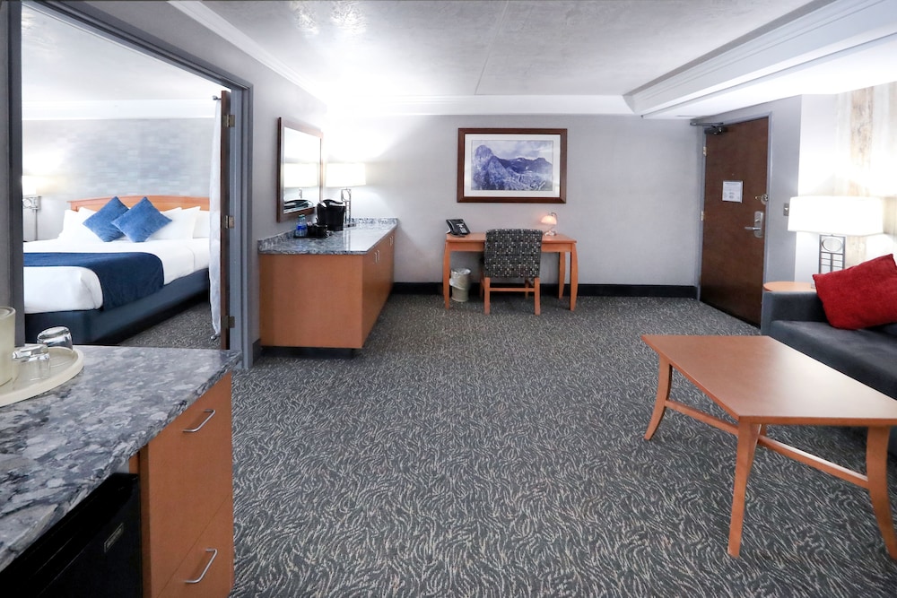 Emerald Queen Hotel & Casino Fife - photo 17